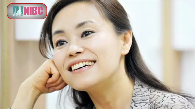 Kang Ae-shim trong vai diễn sân khấu đầu tiên.